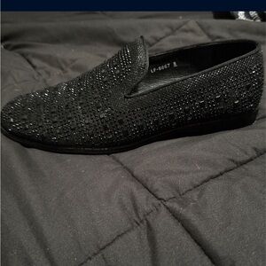 Wore these twice don’t need them anymore red bottom dress shoes